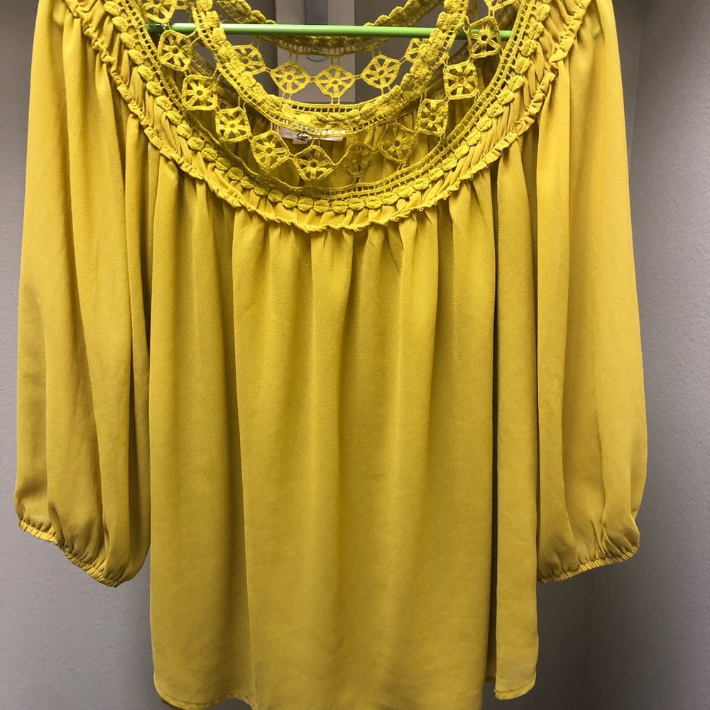 Yellow/Green top